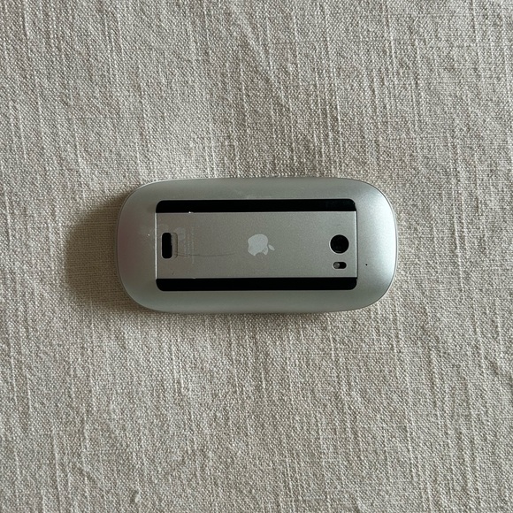 Apple Magic Mouse - Picture 3 of 3